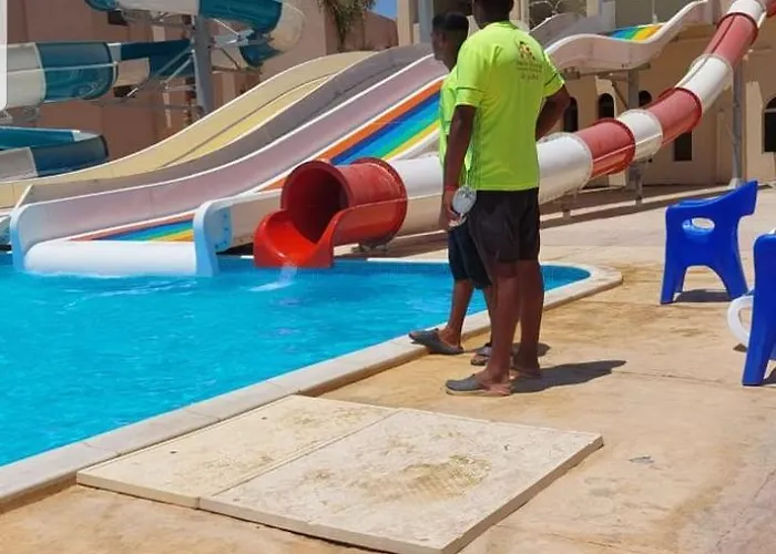 Üdülőközpont Laserina Palm For Families Only Ground Floor With Big Garden (adults Only) Ajn-Szuhna