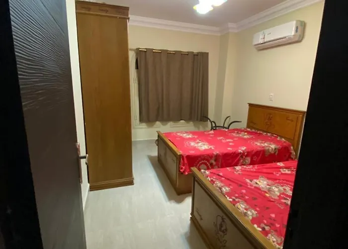 Üdülőközpont Laserina Palm For Families Only Ground Floor With Big Garden (adults Only) *
